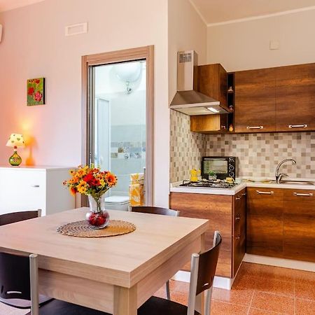 Mare A 200 Mt - Casa Cuore Casello Martucci Exterior foto